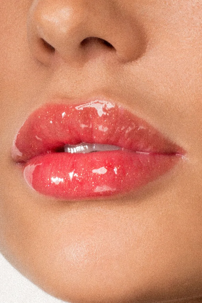 Антивозрастной блеск для губ LusciousLips №321 "Are You Red-dy?" в интернет-магазине Authentica.love