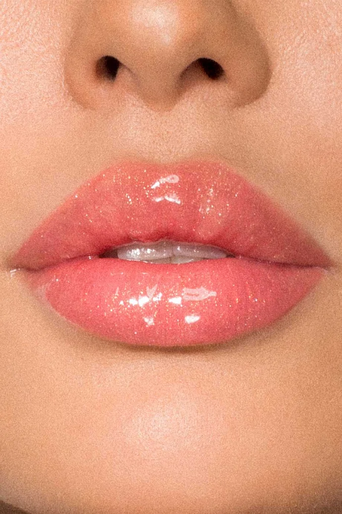 Антивозрастной блеск для губ LusciousLips №326 "Main Attraction" в интернет-магазине Authentica.love